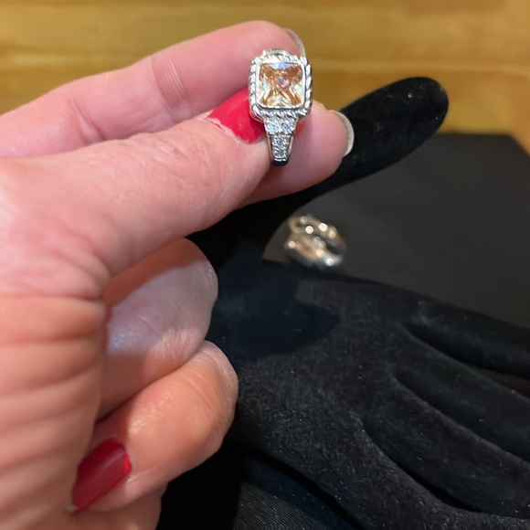 Beautiful .925 Rhinestone/Amber Earrings - Picture 8 of 9